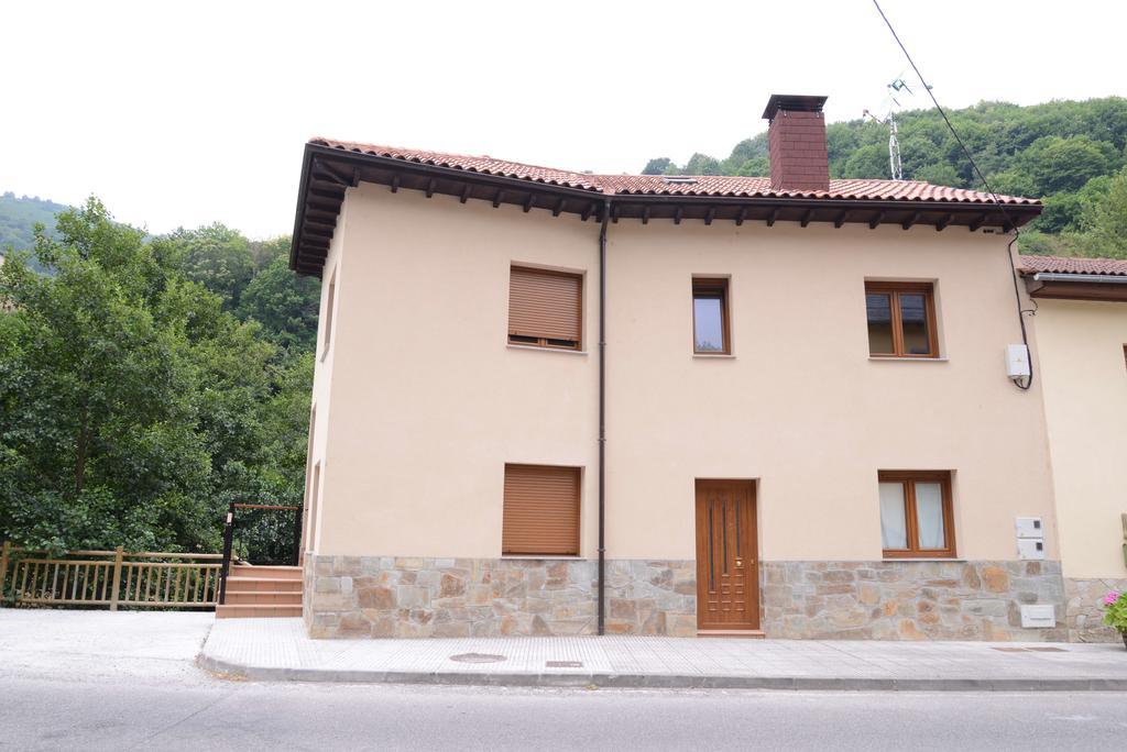 Apartamentos El Rincon De Limes Cangas De Narcea Chambre photo